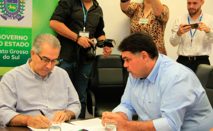 Governador anuncia pacotão de investimento para cidade de Rochedo.