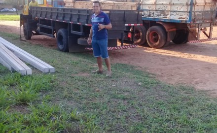 PREFEITURA IRÁ INSTALAR ILUMINAÇÃO NA QUADRA DE AREIA E NO CAMPINHO DE TERRA.
