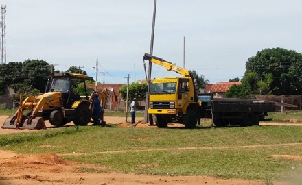 ILUMINA&Ccedil;&Atilde;O QUADRA DE AREIA E CAMPO TERR&Atilde;O( anexo ao gin&aacute;sio)