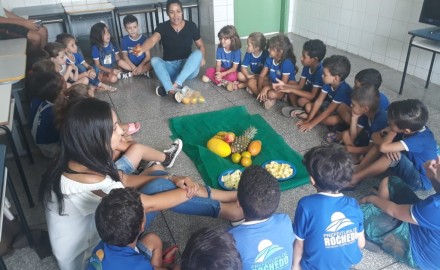 A vida escolar se completam quando há parcerias.