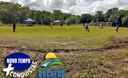 Prefeitura Municipal inaugura campo de futebol na Aldeia Bálsamo
