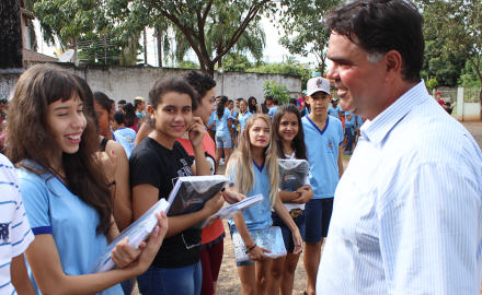 ESCREVENDO UMA NOVA EDUCAÇÃO 