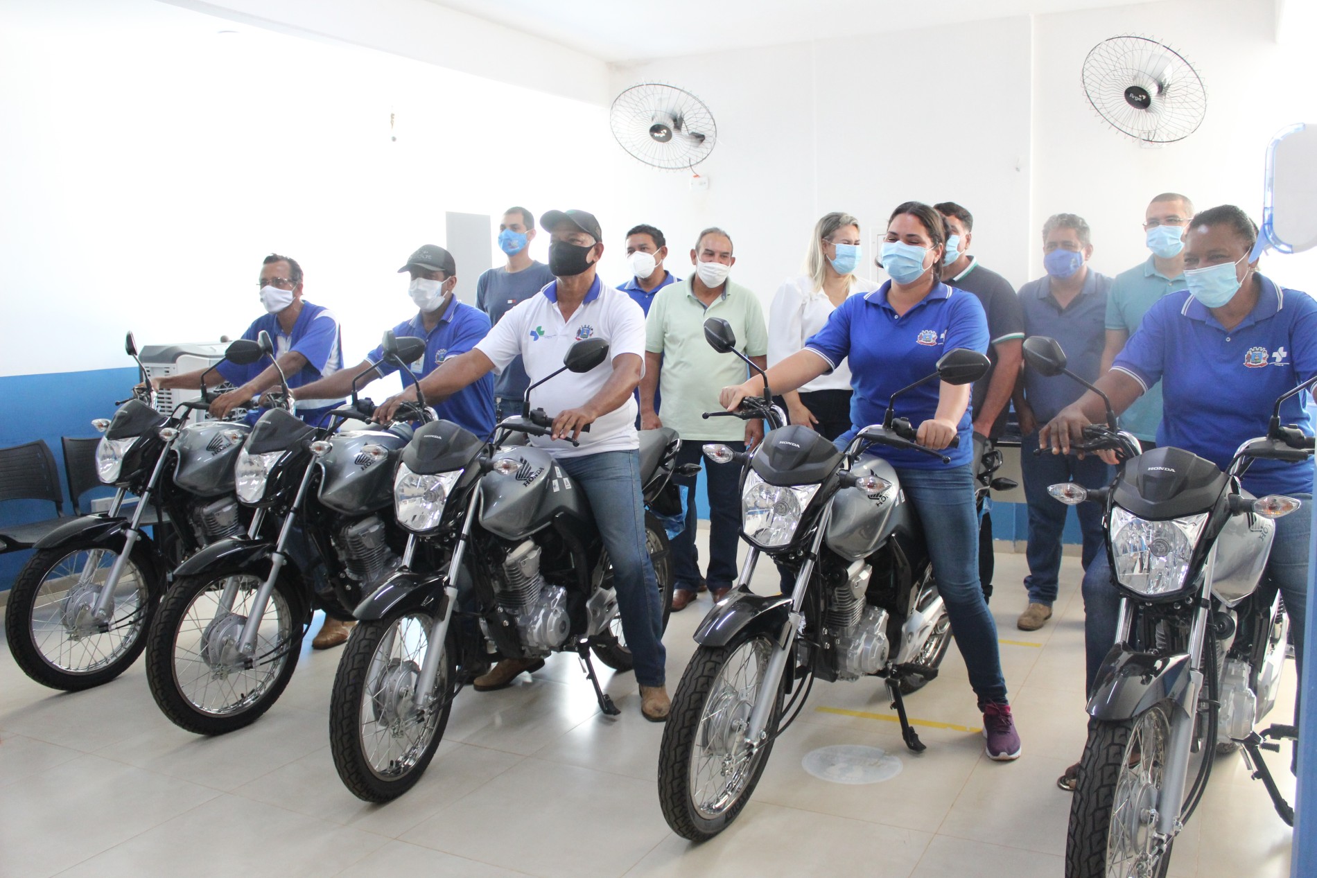 ENTREGA DAS MOTOS NA UNIDADE MISTA DE SAÚDE