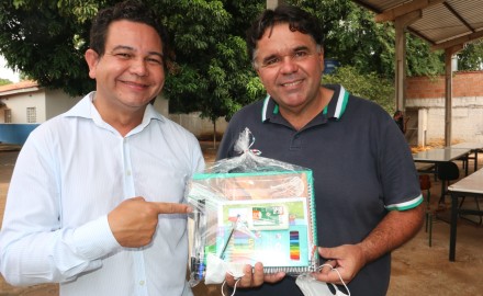 ENTREGA DOS MATERIAIS ESCOLARES "2022"