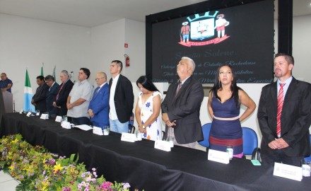 Homenagens a personalidades que contribuem com o progresso do município marcam 74 anos de Rochedo 