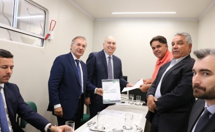 CARRETA DA JUSTIÇA APRESENTA LAR LEGAL EM ROCHEDO COM A PRESENÇA DO PRESIDENTE DO TJMS E FINALIZA OS ATENTIMENTOS EM ROCHEDO